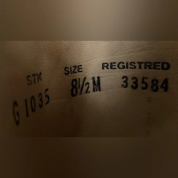 Women’s Corral Brand Vintage Looking Boots - Picture 4 of 9